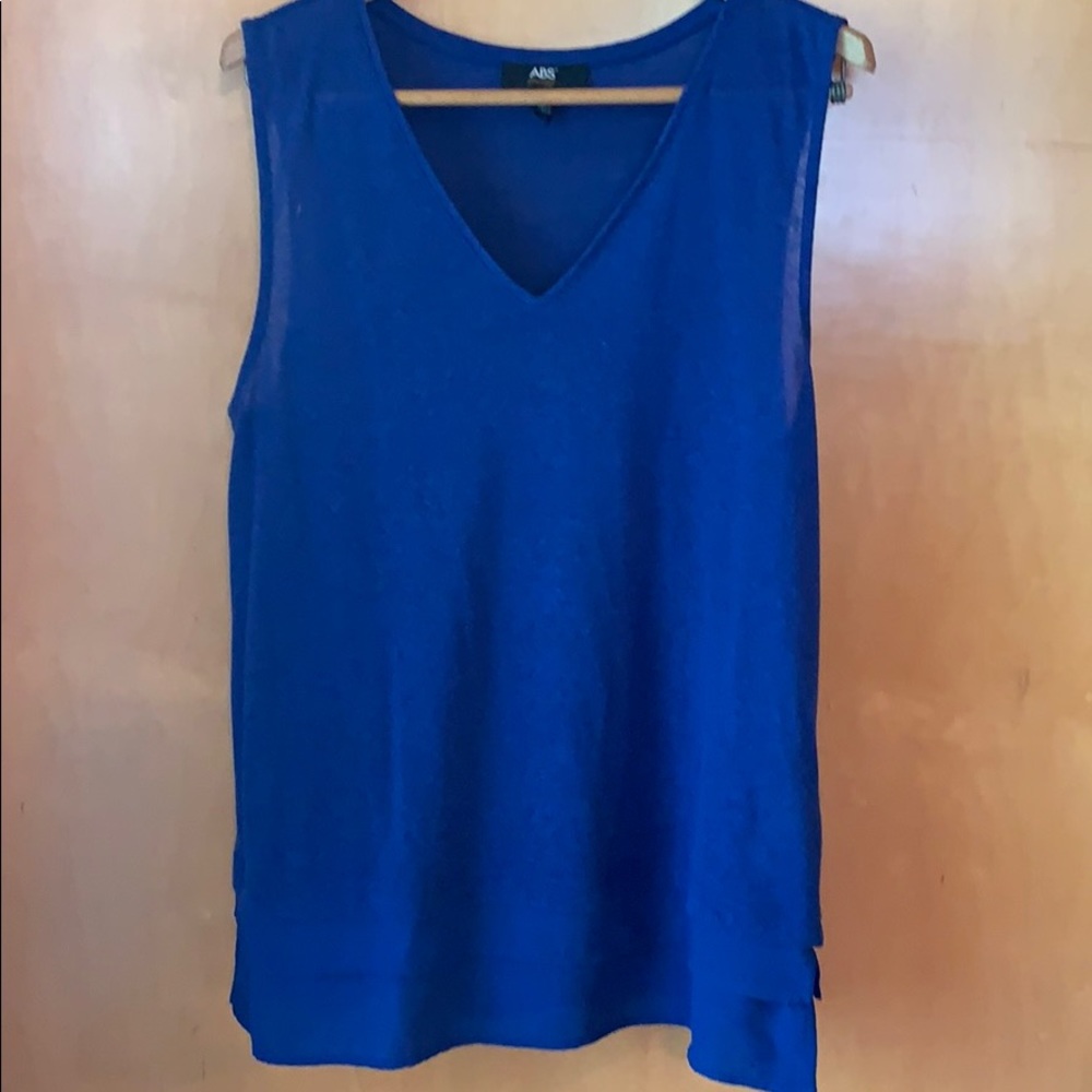 Funky blue tank top